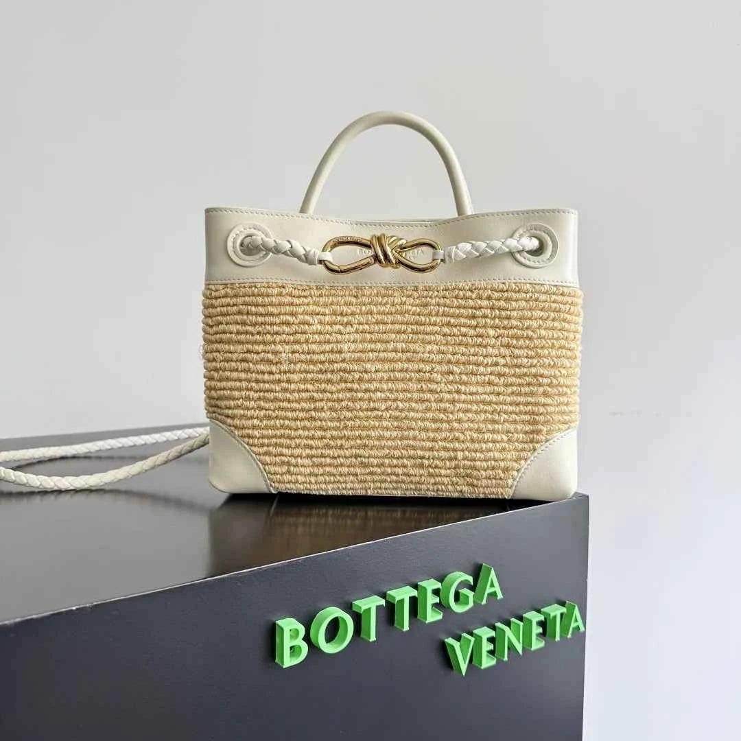 Bottega Veneta Small Andiamo Bag 743568 Raffia Beige