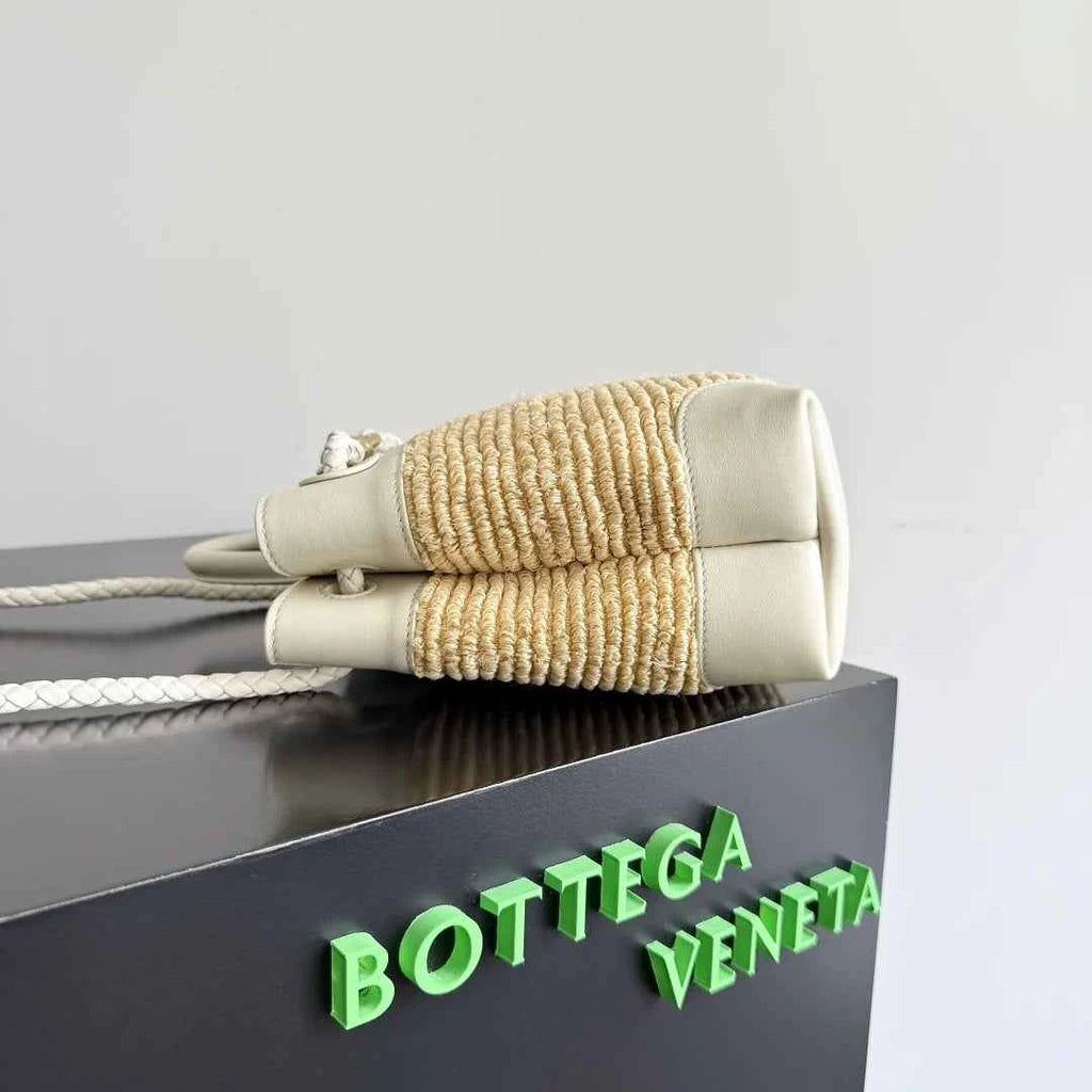 Bottega Veneta Small Andiamo Bag 743568 Raffia Beige