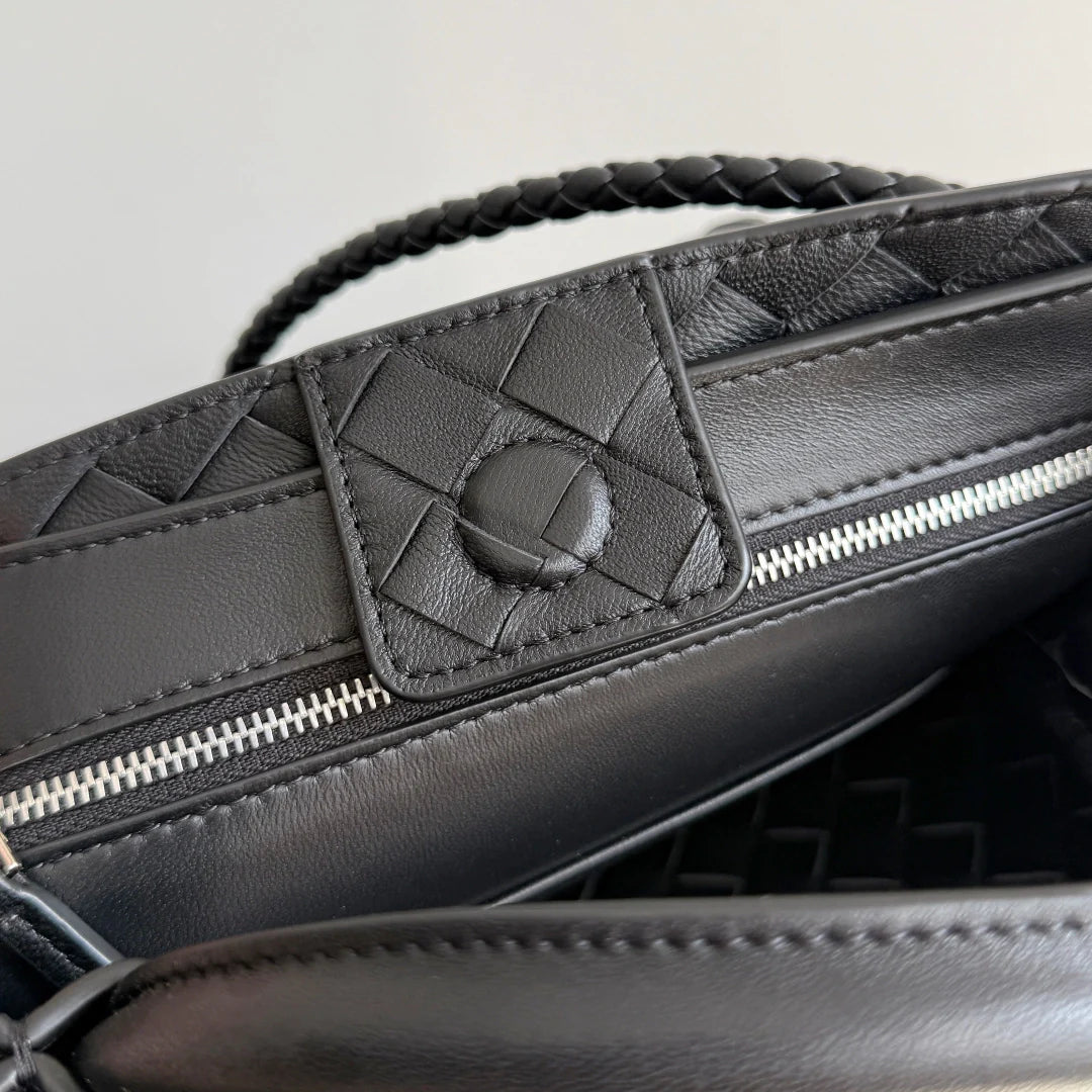 Bottega Veneta Small Andiamo Bag in 743568 Lambskin Black Silver