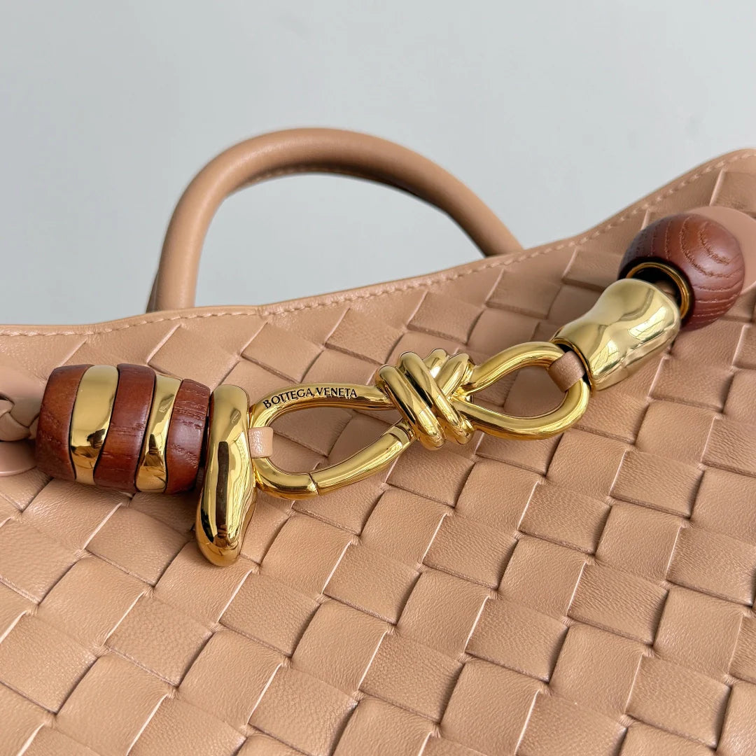 Bottega Veneta Small Andiamo Bag in 743568 Lambskin Power Pink
