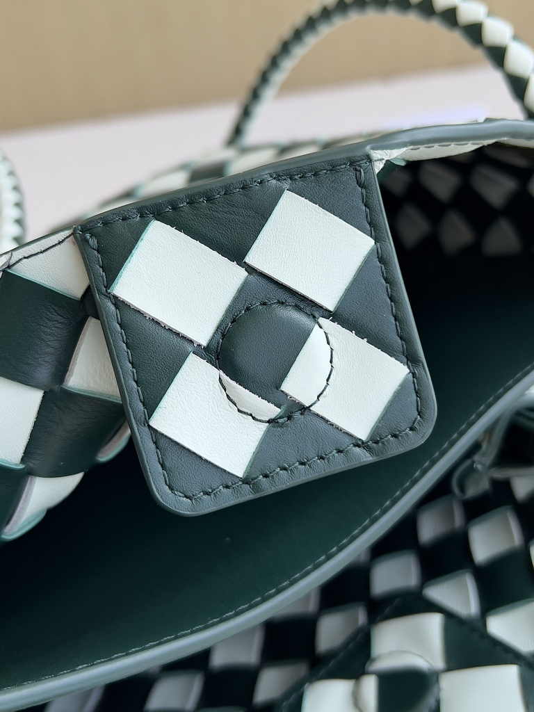 Bottega Veneta Small Andiamo Bag 743568 Lambskin White Green