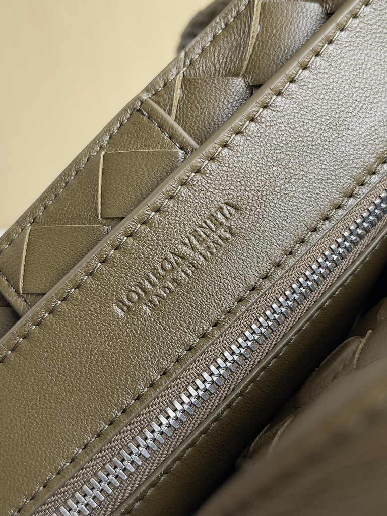 Bottega Veneta Small Andiamo Bag 743568 Lambskin Army Green