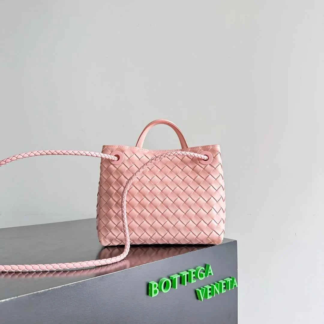 Bottega Veneta Small Andiamo Bag in 743568 Lambskin light pink