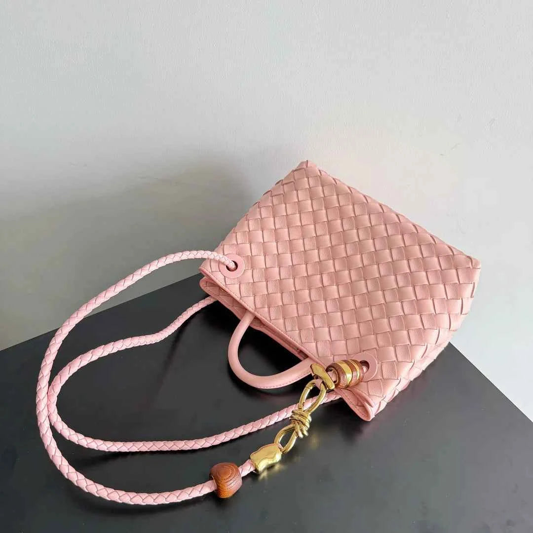 Bottega Veneta Small Andiamo Bag in 743568 Lambskin light pink