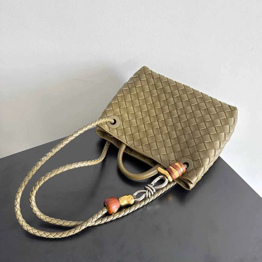 Bottega Veneta Small Andiamo Bag in 743568 Lambskin dark green