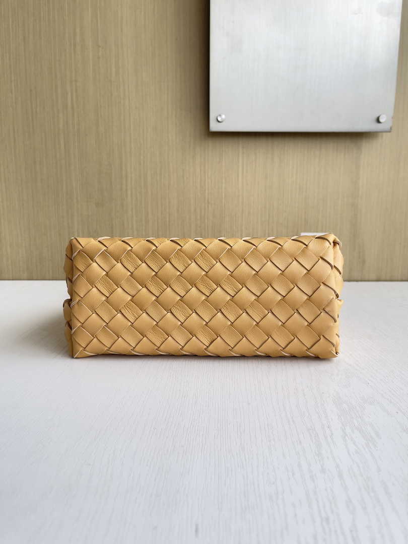 Bottega Veneta Small Andiamo Bag 743568 Lambskin Tan