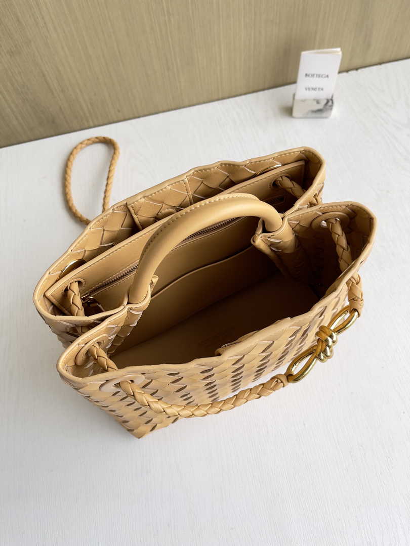 Bottega Veneta Small Andiamo Bag 743568 Lambskin Tan