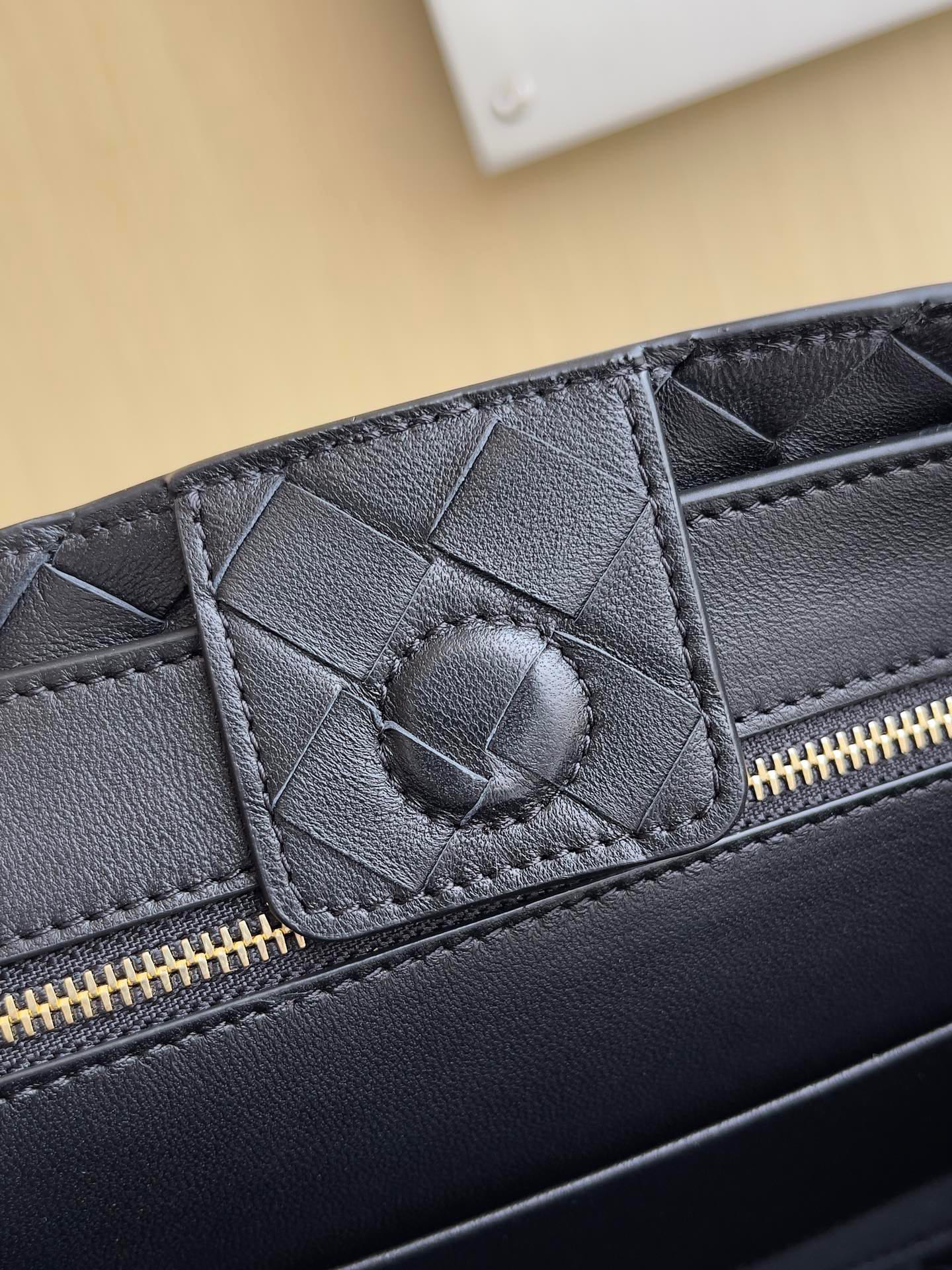 Bottega Veneta Small Andiamo Bag 743568 Lambskin Black