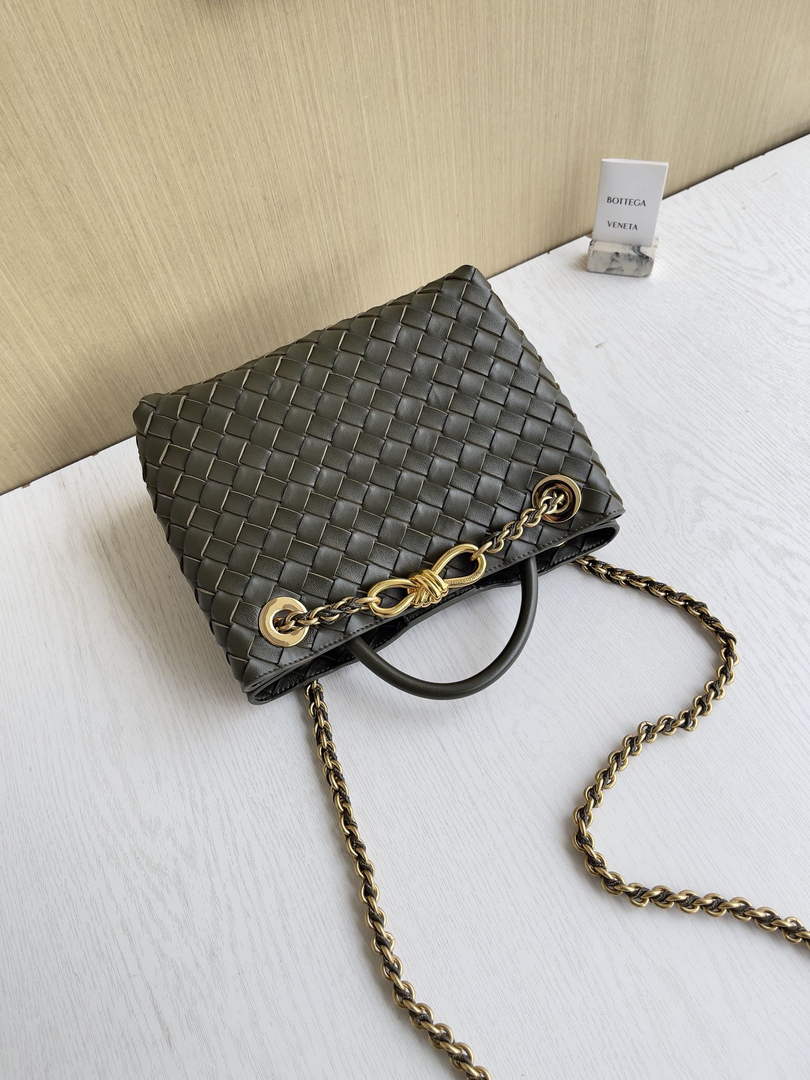Bottega Veneta Small Andiamo Chain 786008 Lambskin Dark Green