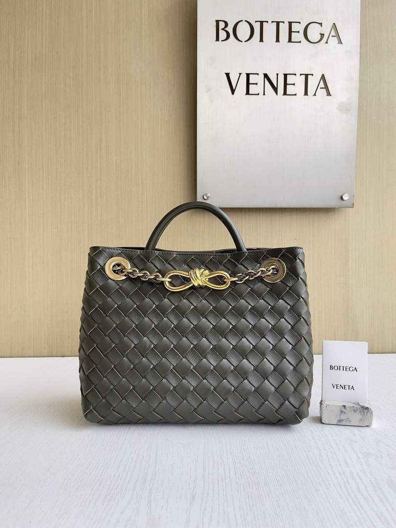 Bottega Veneta Small Andiamo Chain 786008 Lambskin Dark Green