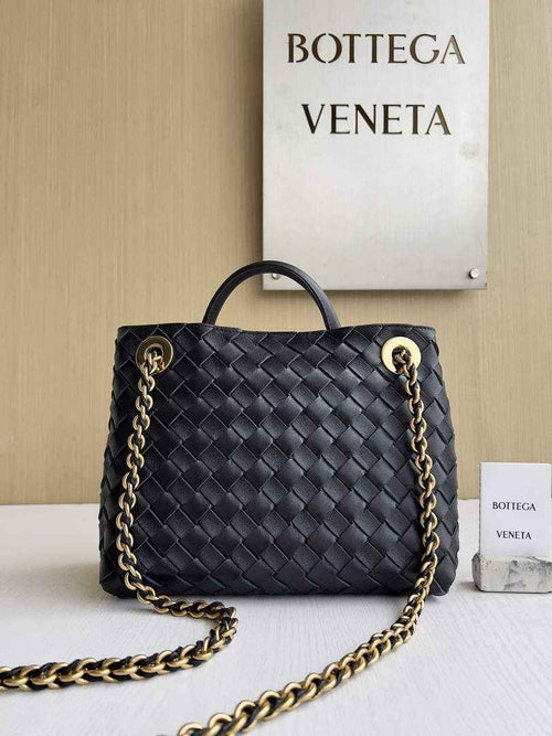 Bottega Veneta Small Andiamo Chain 786008 Lambskin Black