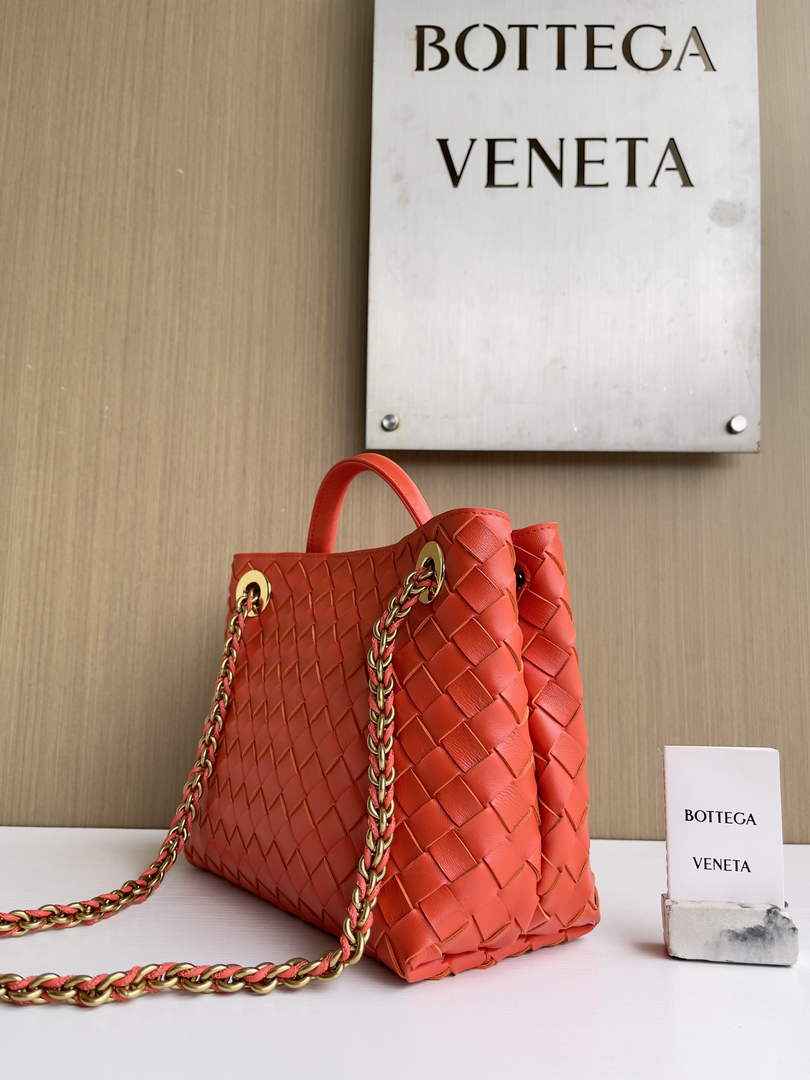 Bottega Veneta Small Andiamo Chain 786008 Lambskin Orange
