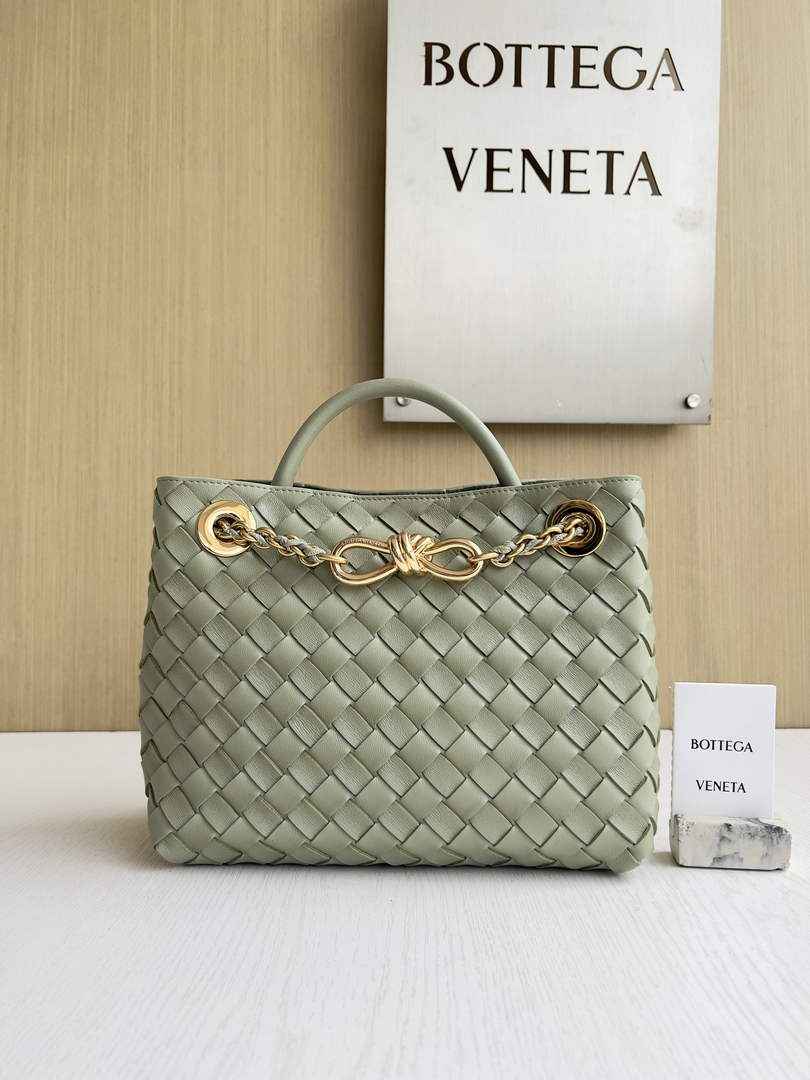 Bottega Veneta Small Andiamo Chain 786008 Lambskin Green