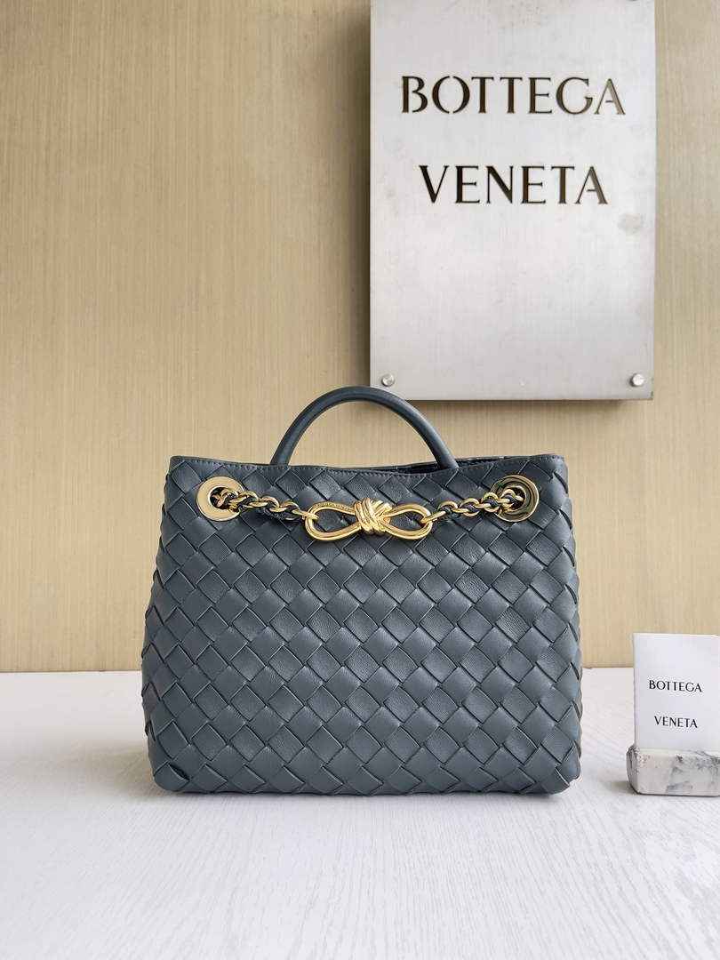 Bottega Veneta Small Andiamo Chain 786008 Lambskin Navy Blue