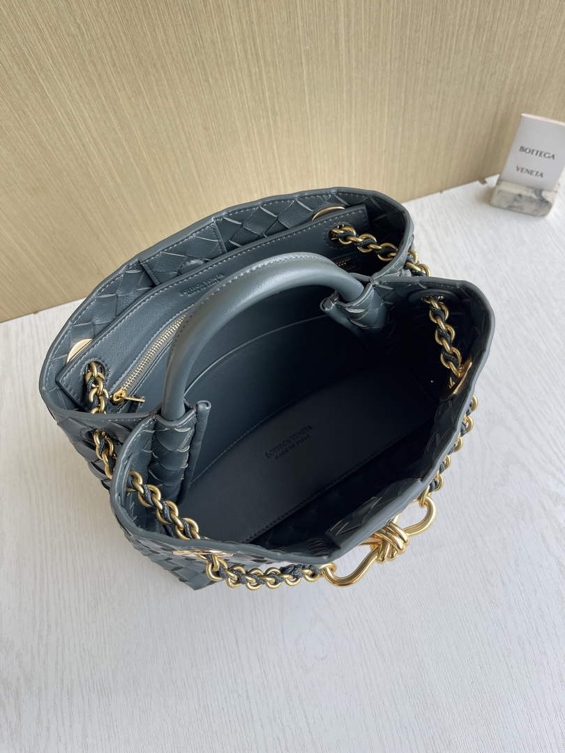 Bottega Veneta Small Andiamo Chain 786008 Lambskin Navy Blue