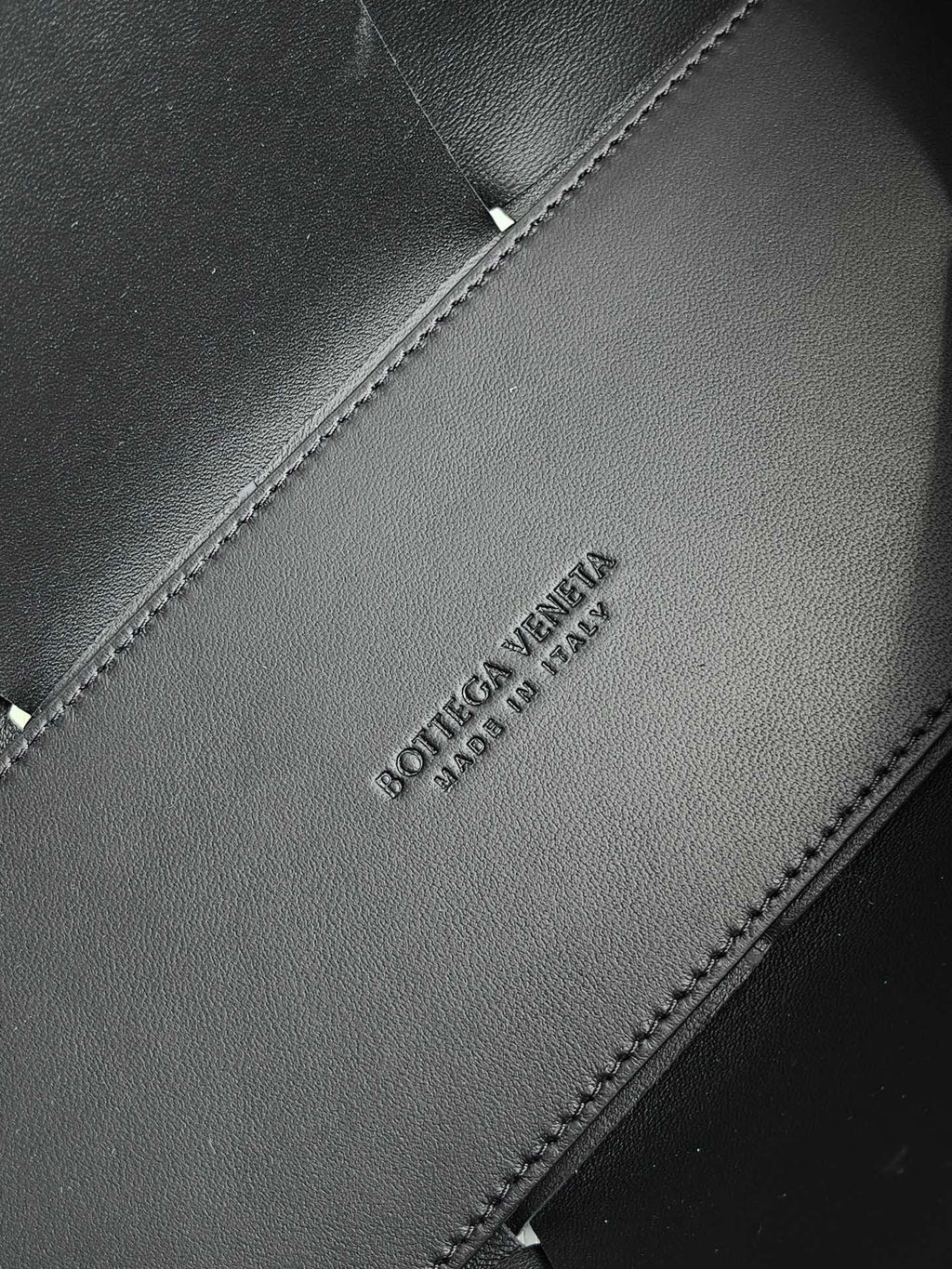 Bottega Veneta Small Arco Tote Bag 652867 Calfskin Black