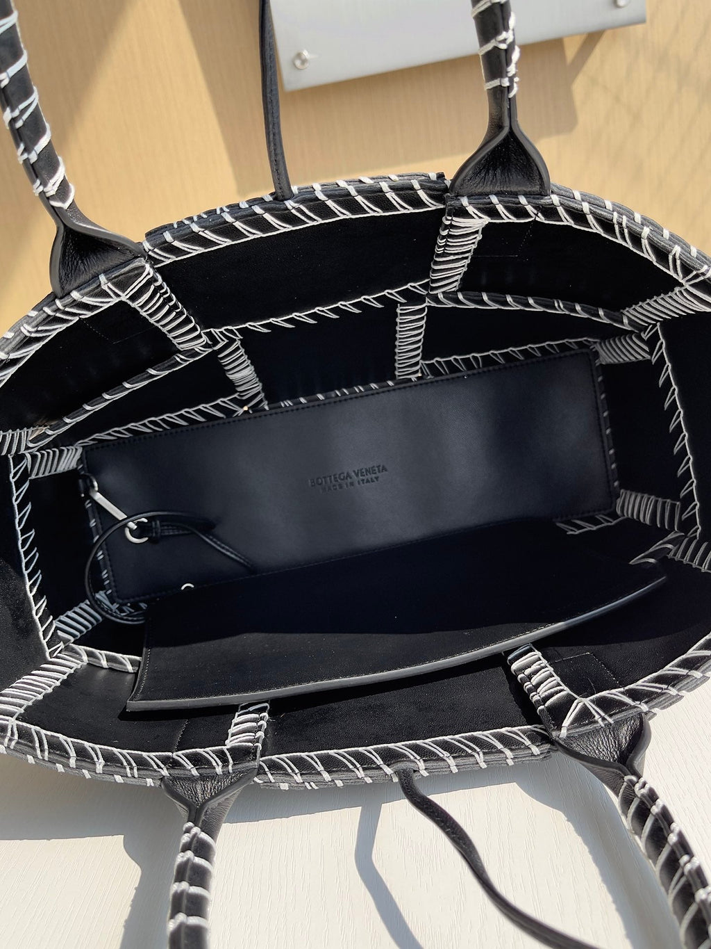 Bottega Veneta Small Arco Tote Bag Calfskin 652867 Black