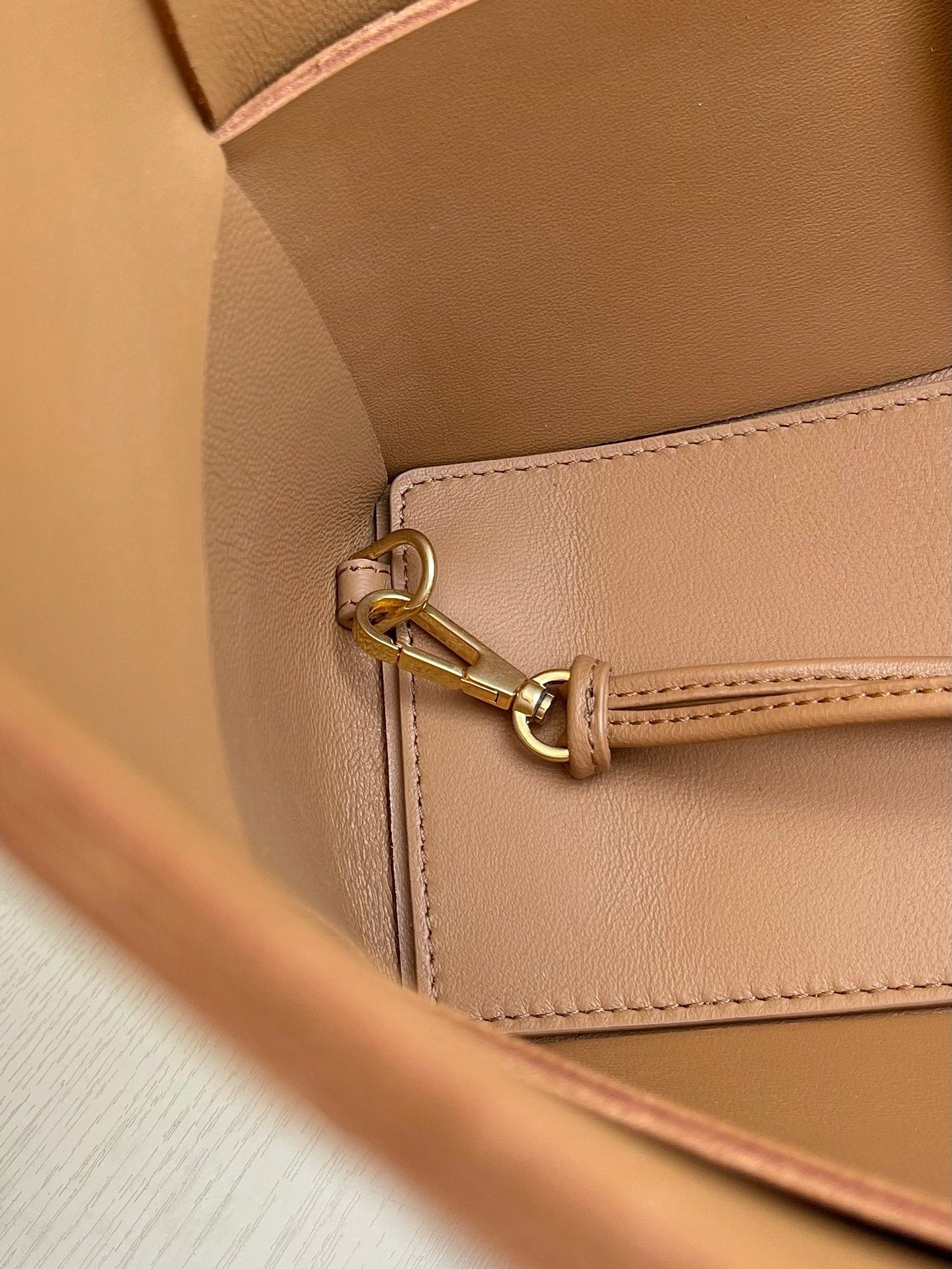 Bottega Veneta Small Arco Tote Bag 652867 Calfskin Tan