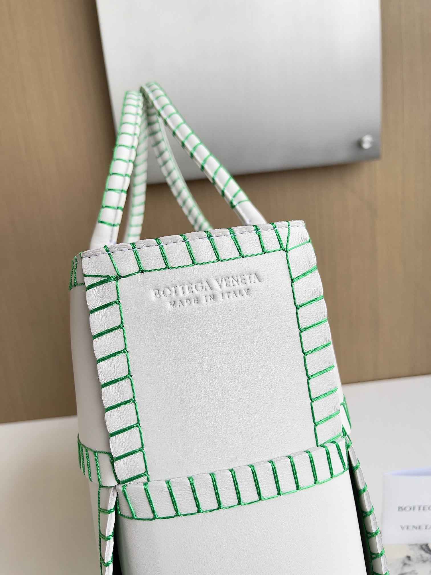 Bottega Veneta Small Arco Tote Bag Calfskin 652867 White