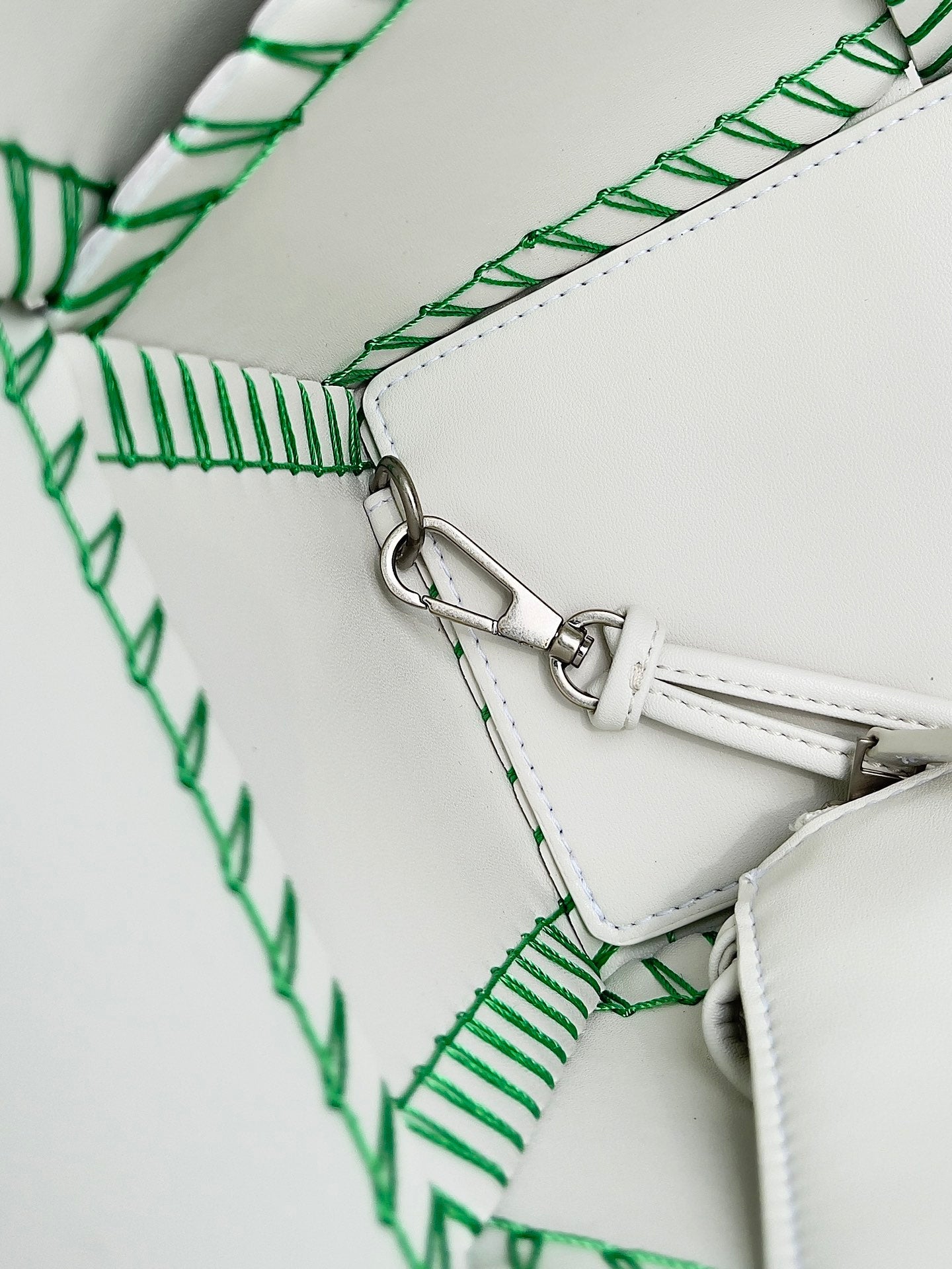 Bottega Veneta Small Arco Tote Bag Calfskin 652867 White