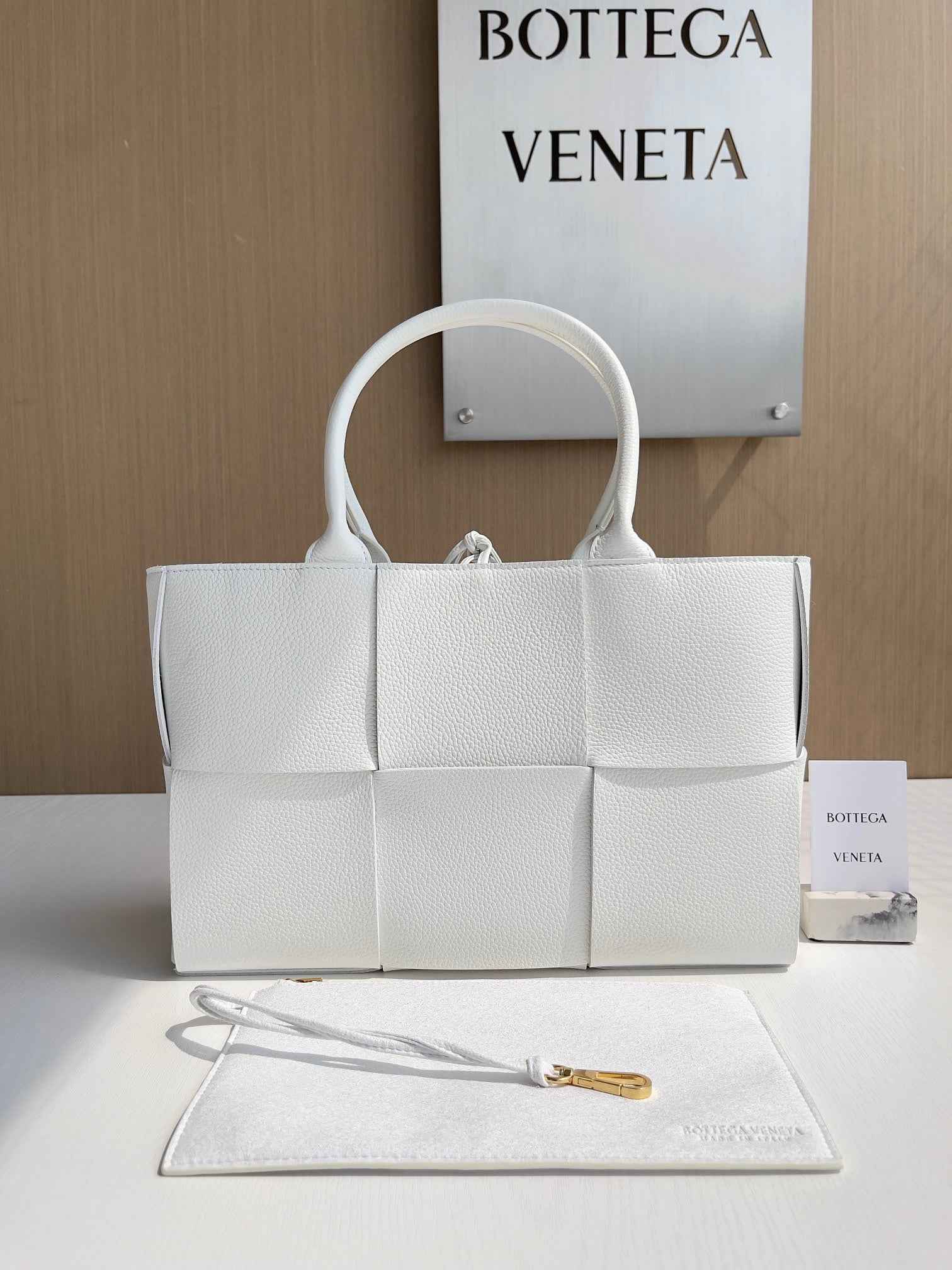 Bottega Veneta Small Arco Tote Bag 652867 Calfskin White