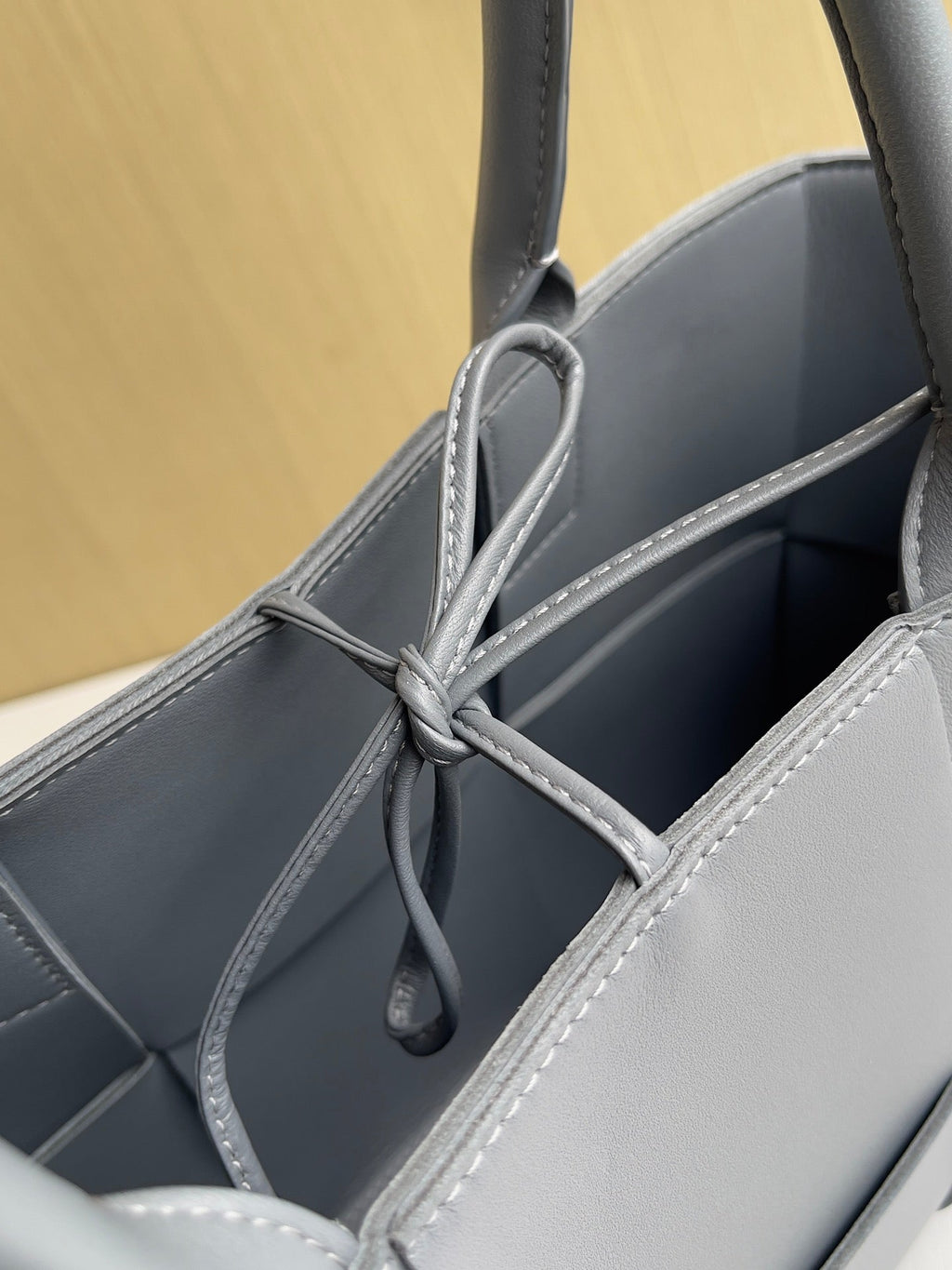 Bottega Veneta Small Arco Tote Bag 652867 Calfskin Gray