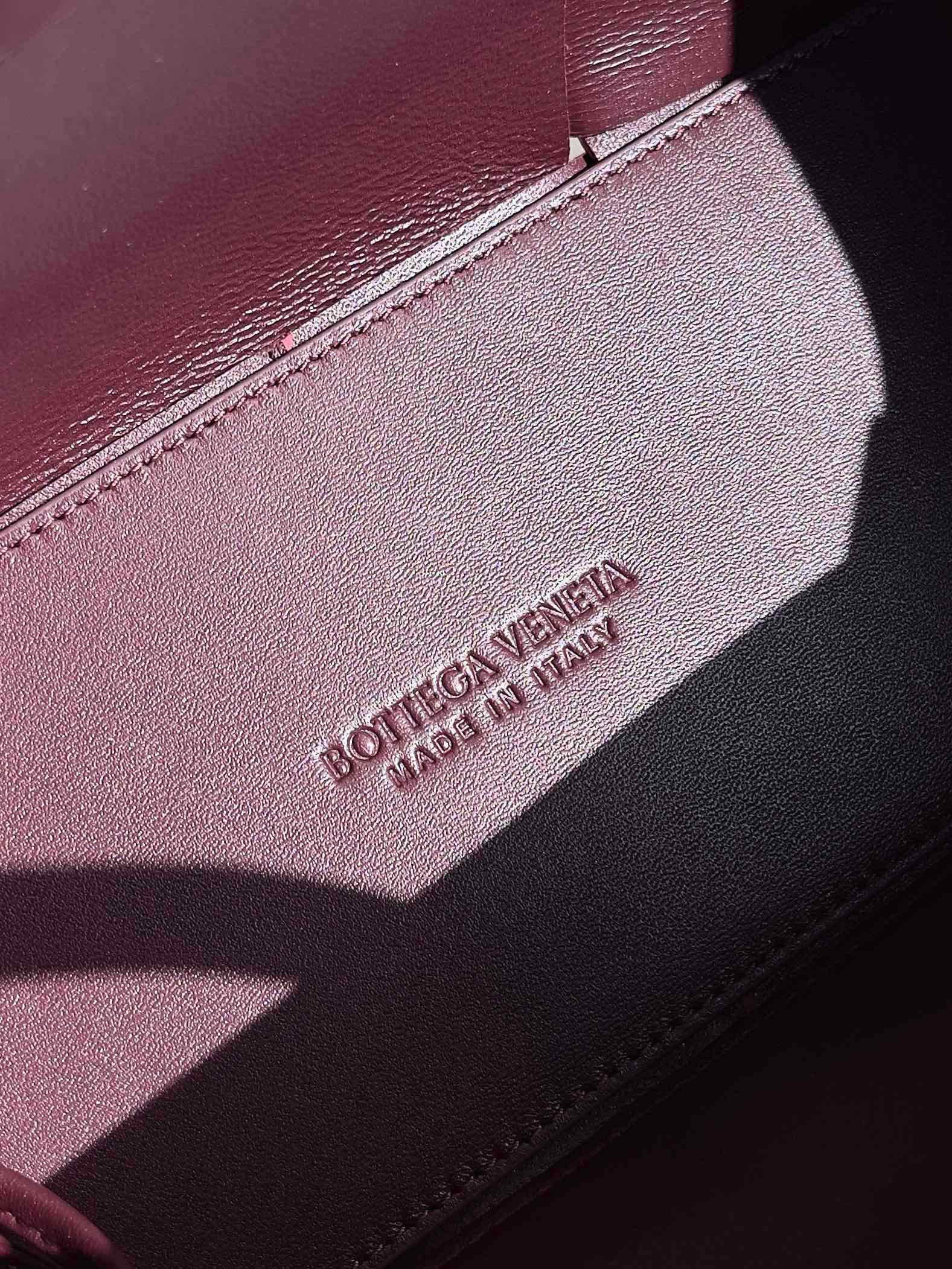 Bottega Veneta Small Arco Tote Bag 652867 Calfskin Wine Red
