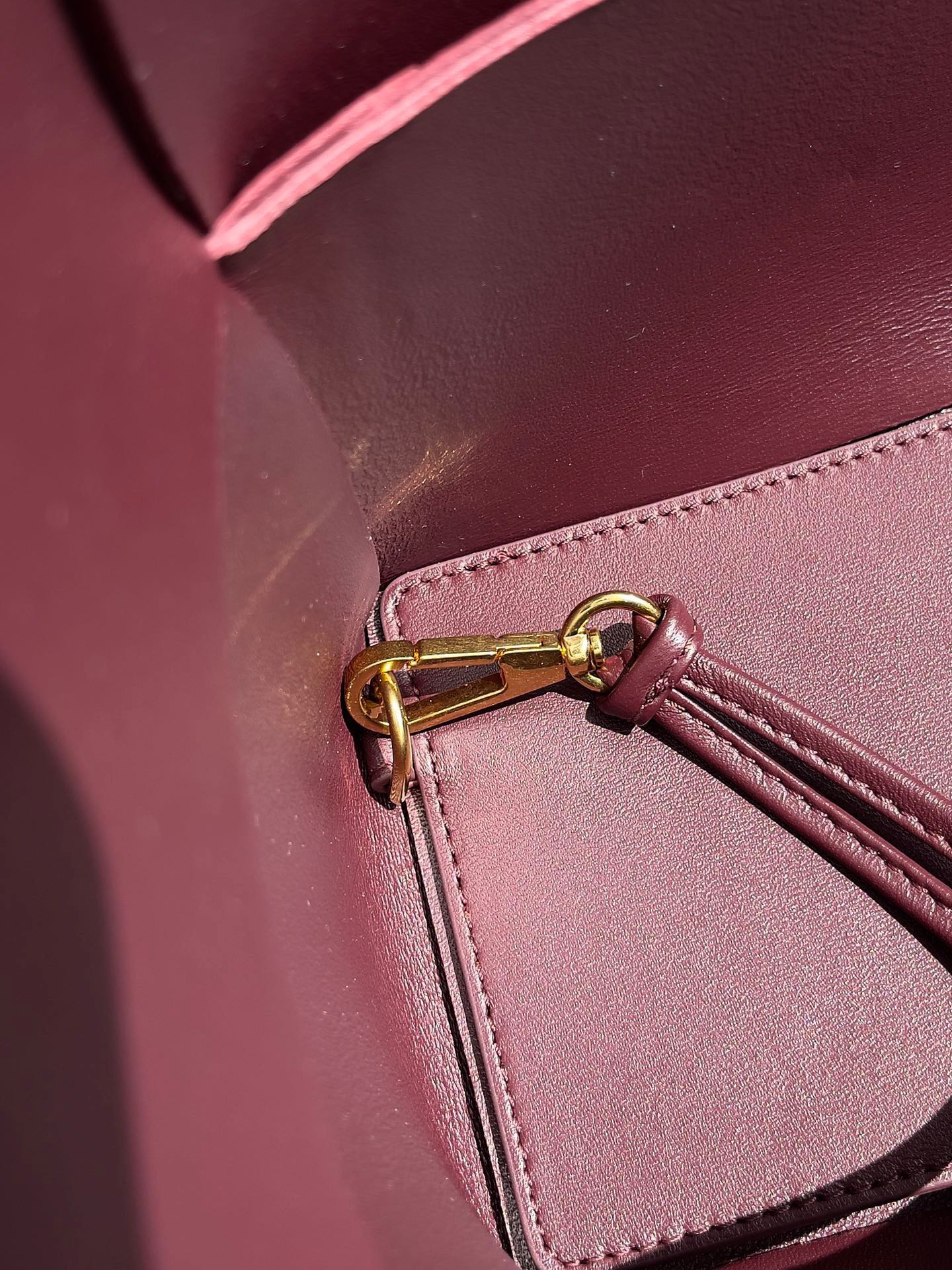 Bottega Veneta Small Arco Tote Bag 652867 Calfskin Wine Red