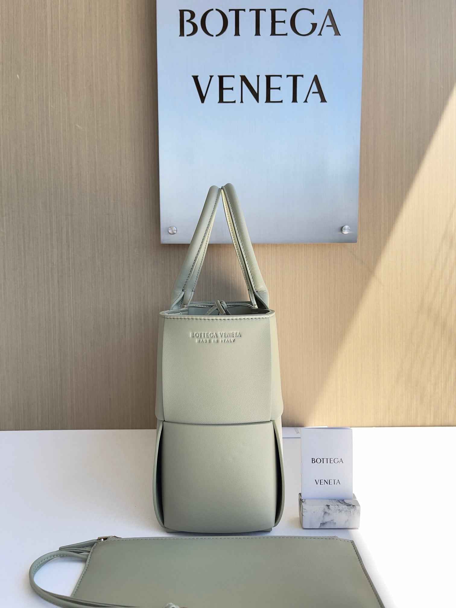 Bottega Veneta Small Arco Tote Bag 652867 Calfskin Light Green