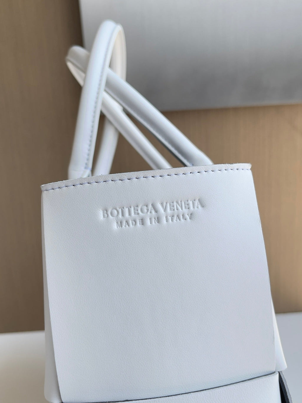 Bottega Veneta Small Arco Tote Bag 652867 Lambskin White Black