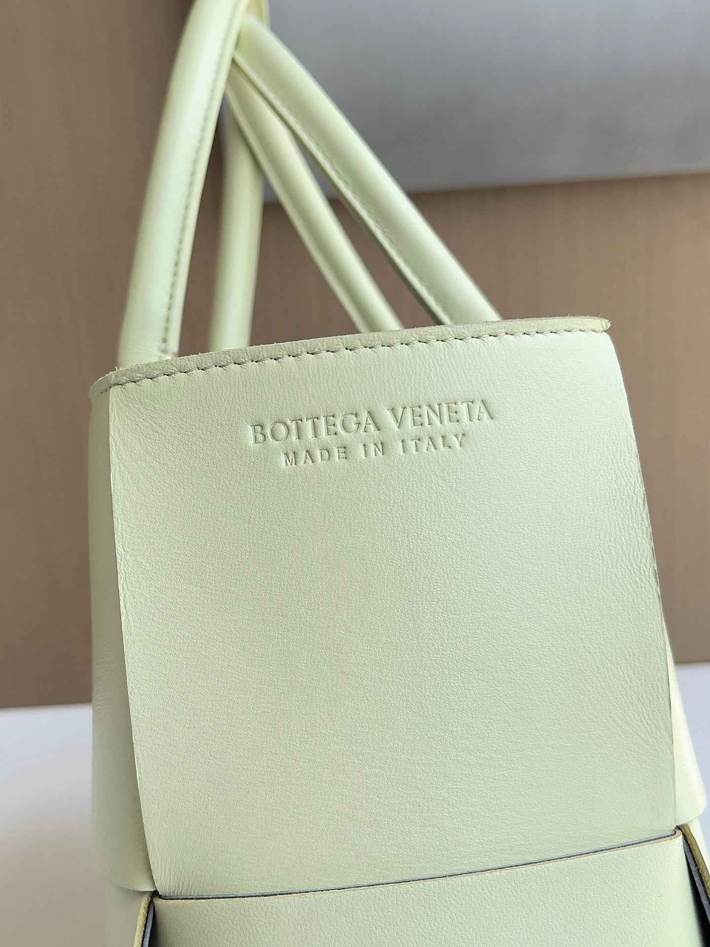 Bottega Veneta Small Arco Tote Bag 652867 Lambskin Light Green