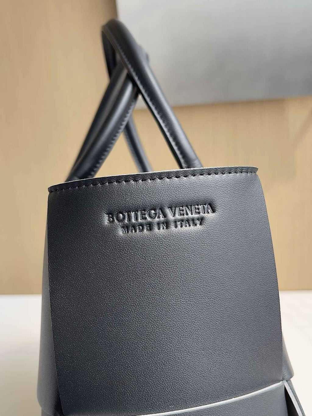 Bottega Veneta Small Arco Tote Bag 652867 Lambskin Black