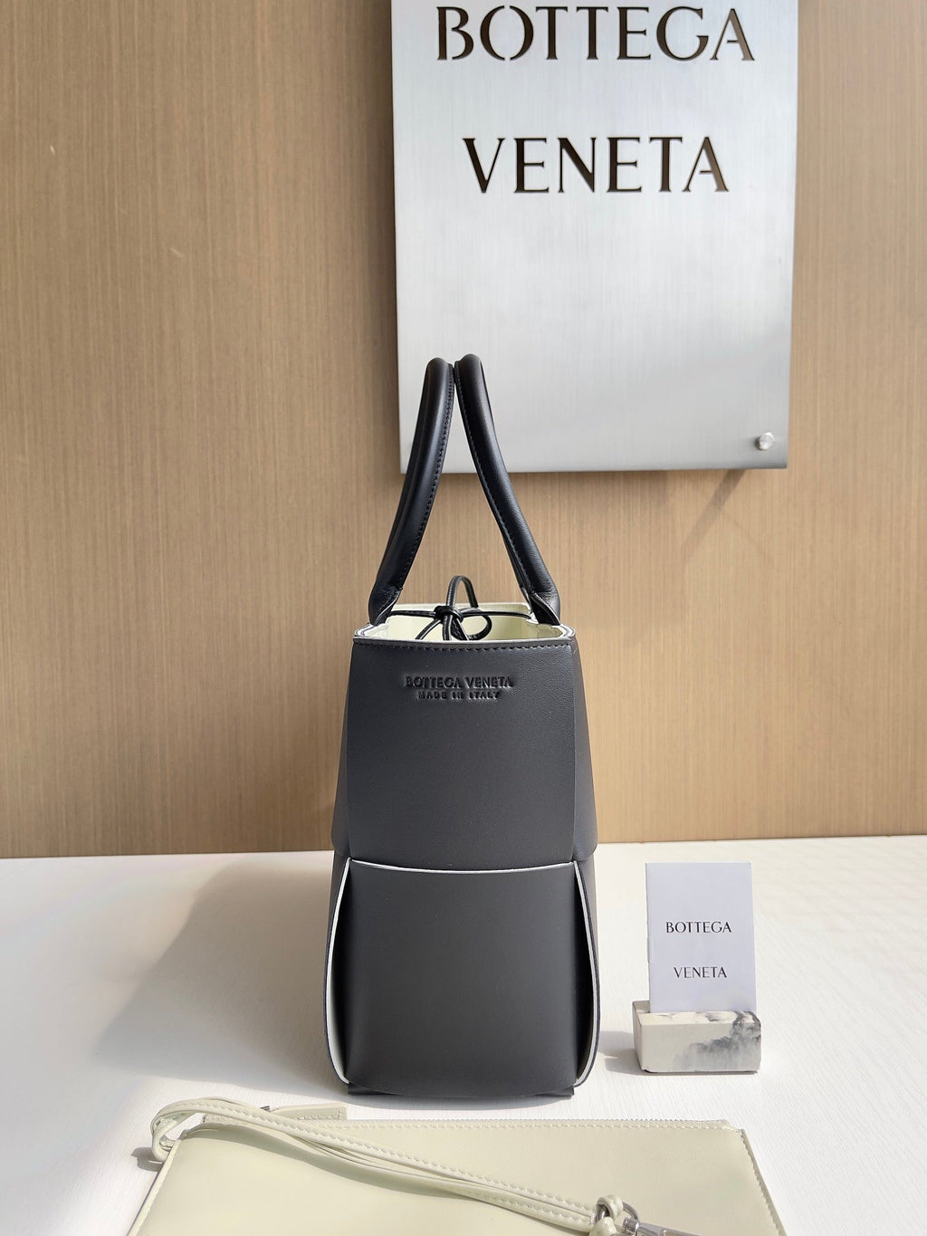 Bottega Veneta Small Arco Tote Bag 652867 Lambskin Black