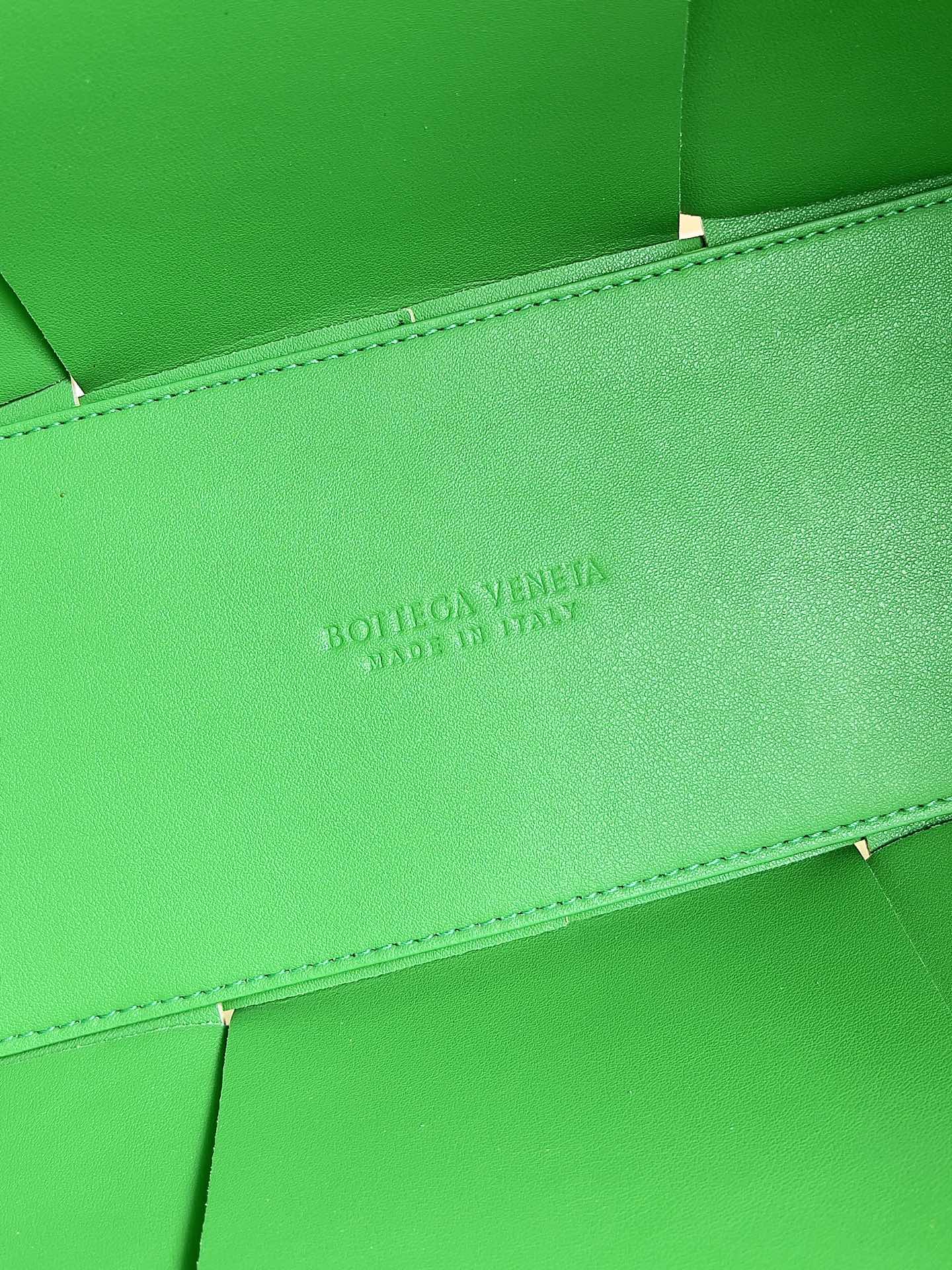 Bottega Veneta Small Arco Tote Bag 652867 Lambskin Yellow Green
