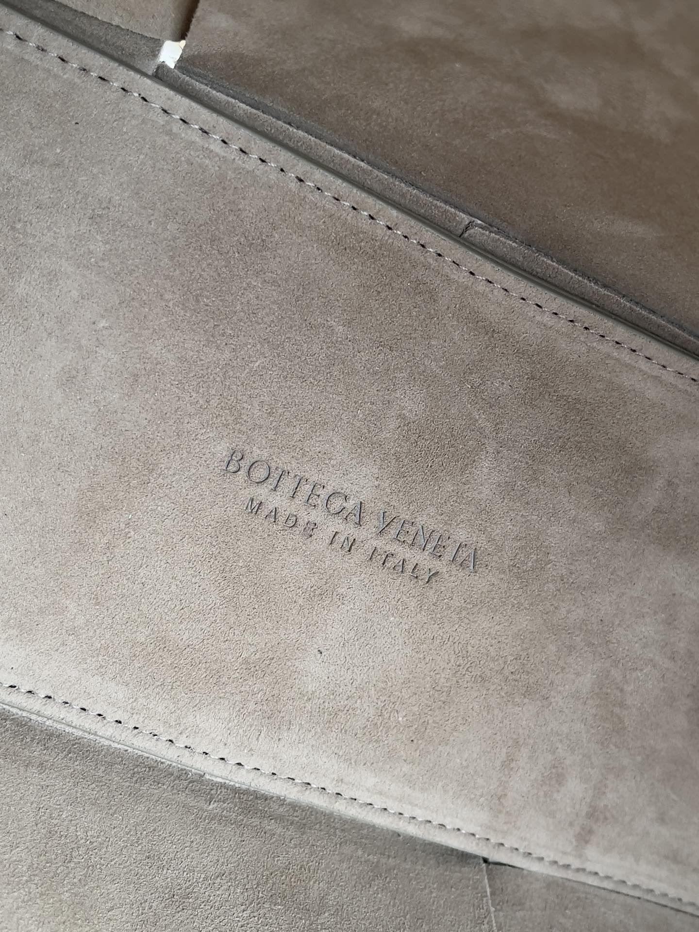 Bottega Veneta Small Arco Tote Bag 652867 Khaki Calfskin
