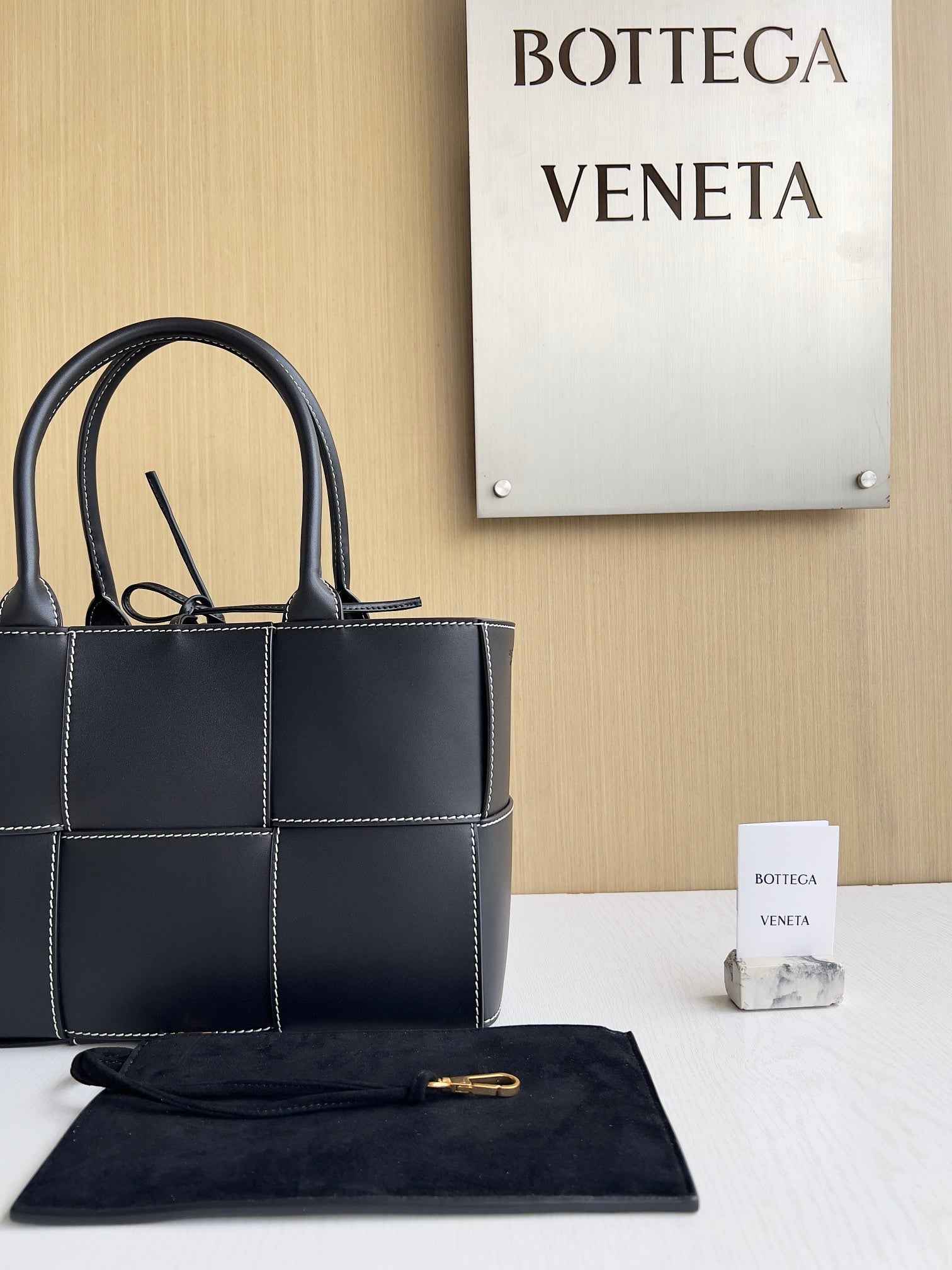 Bottega Veneta Small Arco Tote Bag 652867 Calfskin Black