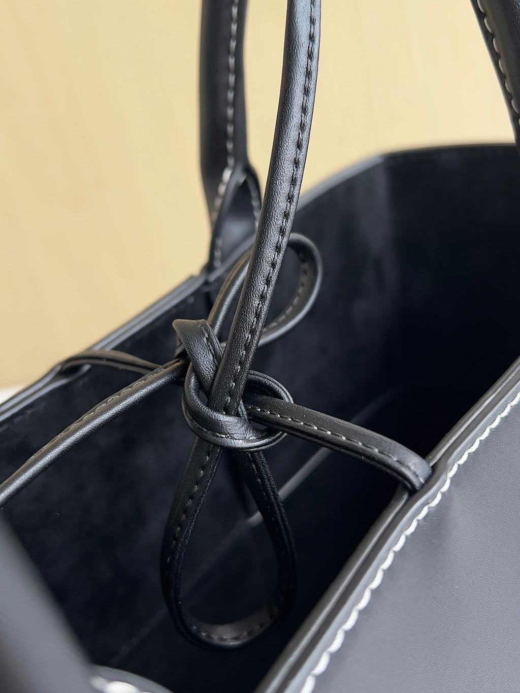 Bottega Veneta Small Arco Tote Bag 652867 Calfskin Black