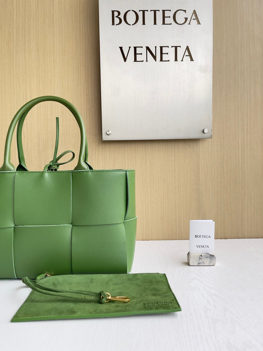 Bottega Veneta Small Arco Tote Bag Green Calfskin 652867