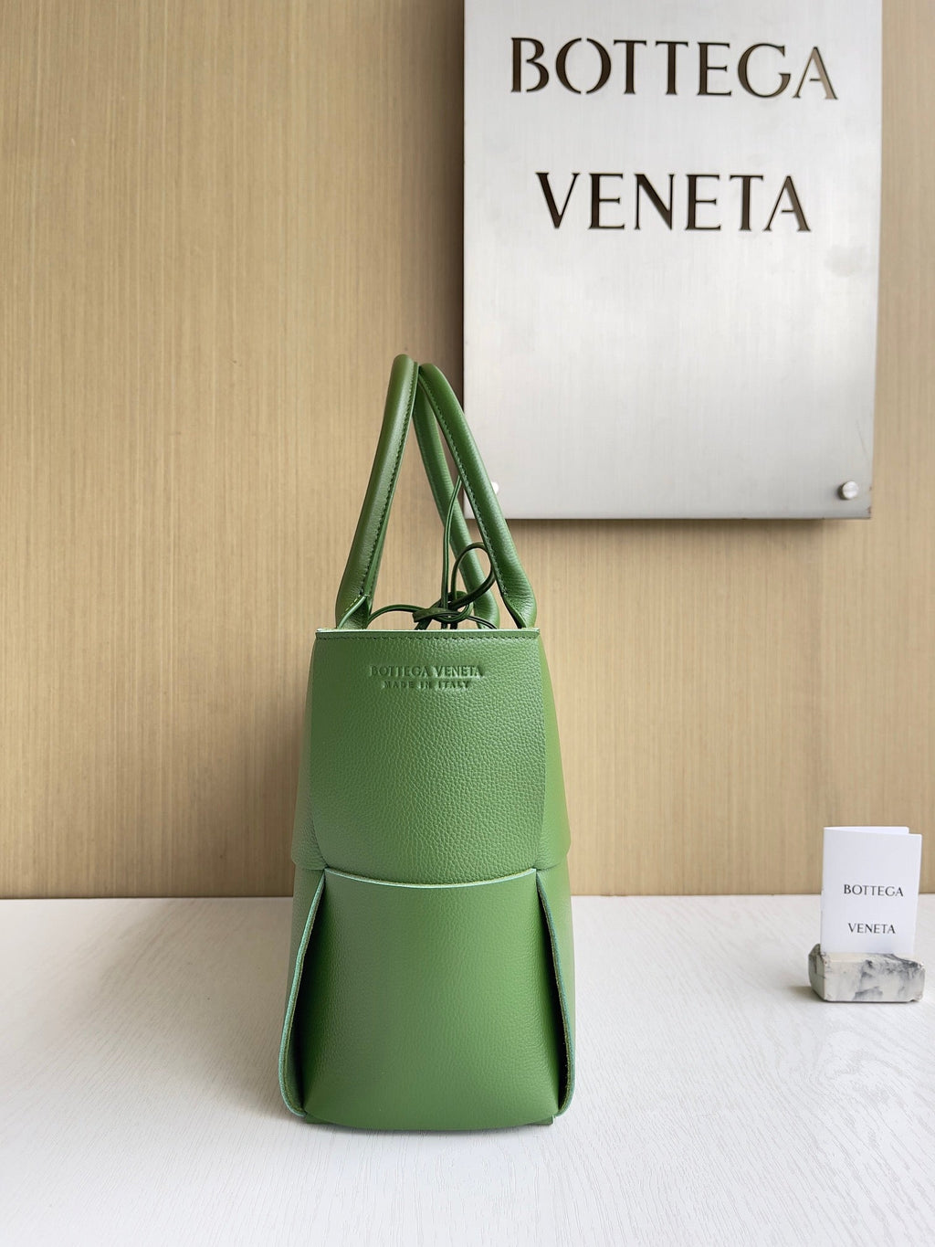 Bottega Veneta Small Arco Tote Bag Green Calfskin 652867