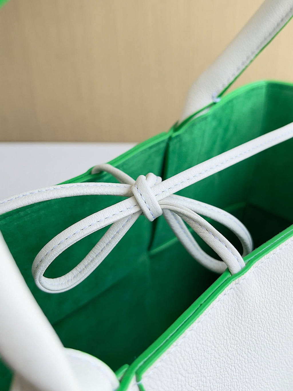 Bottega Veneta Small Arco Tote Bag 652867 White Green Calfskin