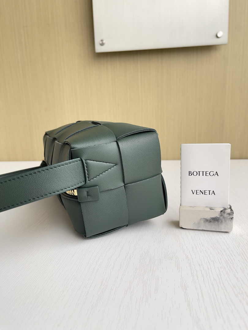 Bottega Veneta Small Brick Cassette 729166 Lambskin Dark Green