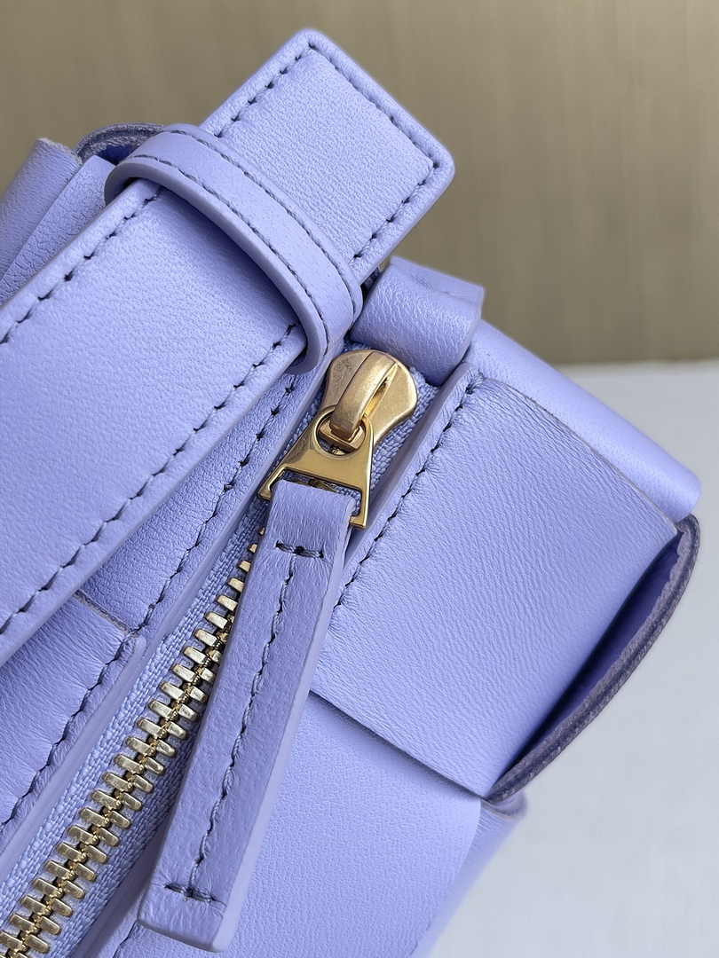 Bottega Veneta Small Brick Cassette 729166 Lambskin Light Purple