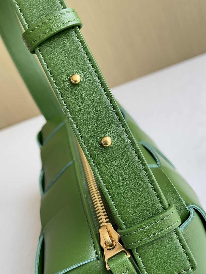 Bottega Veneta Small Brick Cassette 729166 Lambskin Dark Green