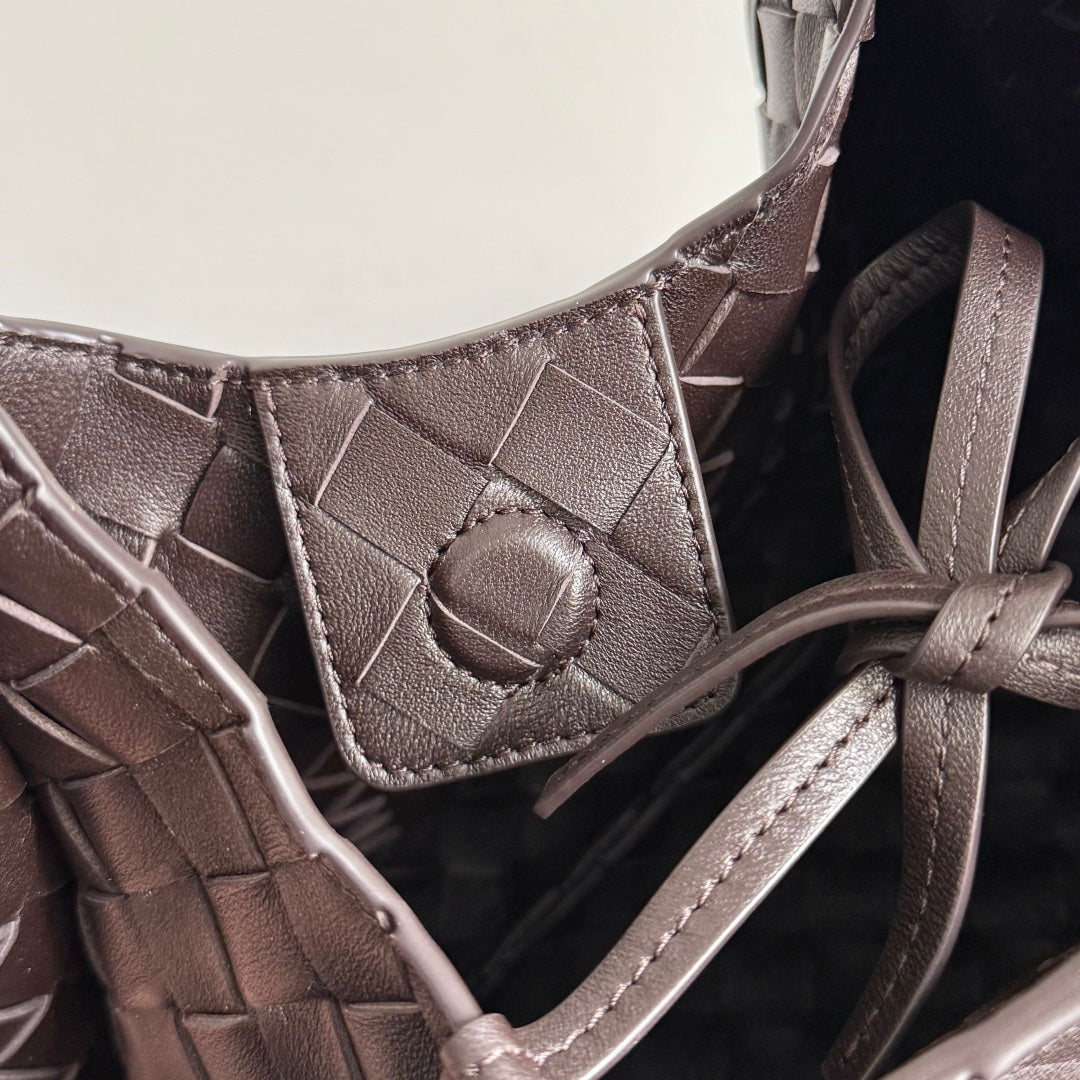 Bottega Veneta Small Campana Bag 854248 in Coffee