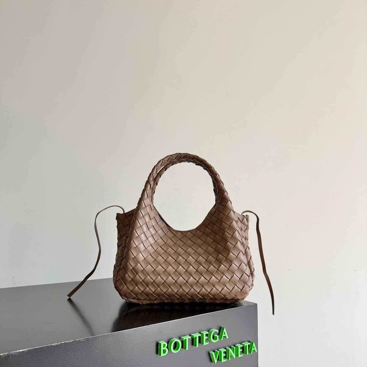 Bottega Veneta Small Campana Bag 854248 in Power Pink