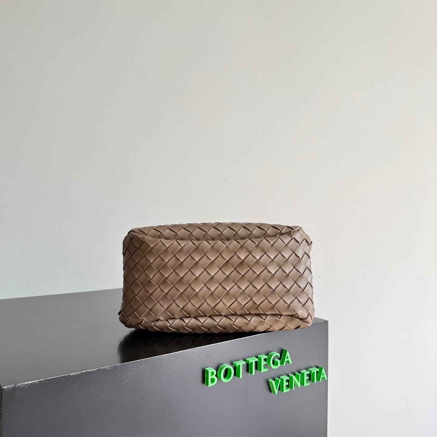 Bottega Veneta Small Campana Bag 854248 in Power Pink
