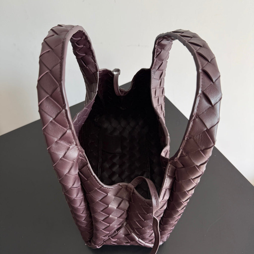 Bottega Veneta Small Campana Bag 854248 in Wine Red