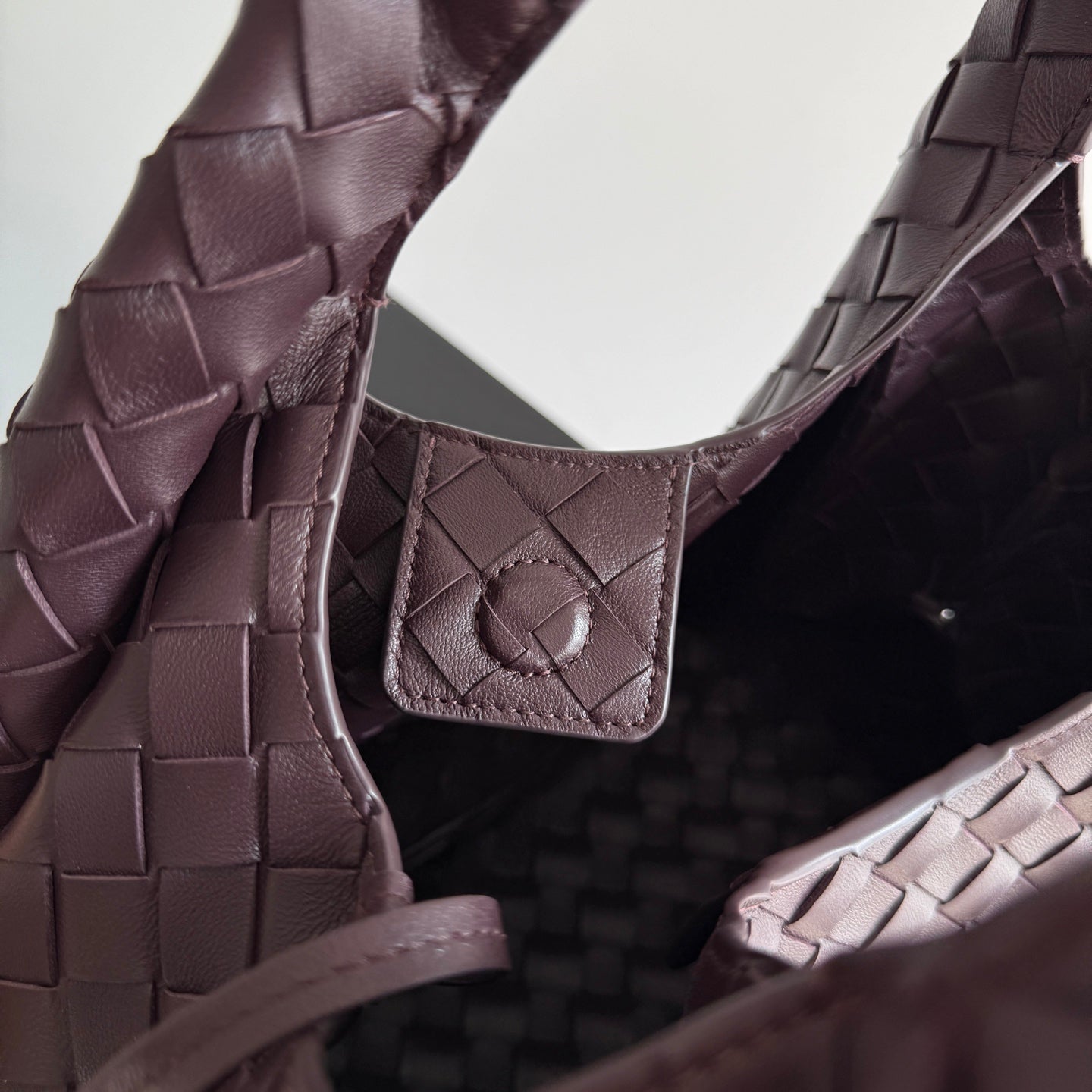 Bottega Veneta Small Campana Bag 854248 in Wine Red