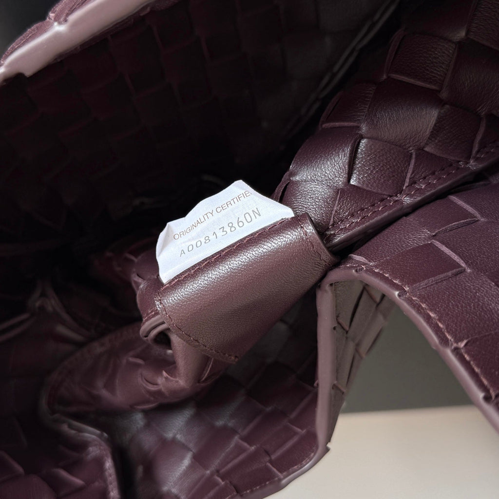 Bottega Veneta Small Campana Bag 854248 in Wine Red