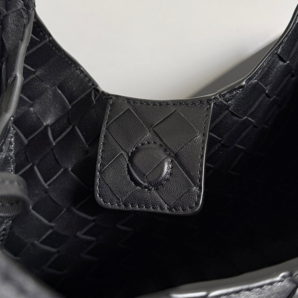Bottega Veneta Small Campana Bag 854248 in Black